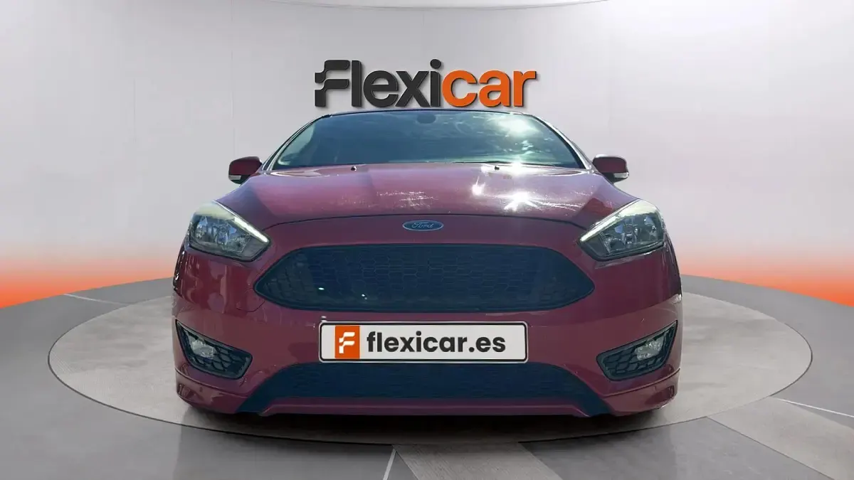 Usado Ford Focus ST-Line 125 CV (91 kW) 2018 Rojo Berlina