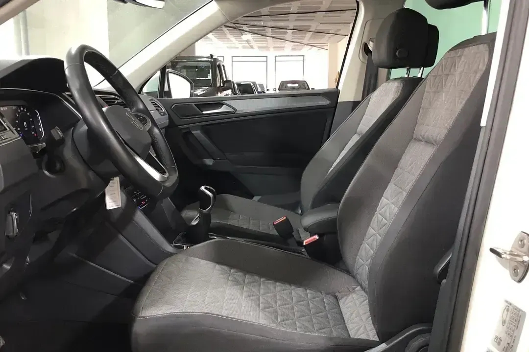 Usado VW Tiguan 130 CV (95 kW) 2023 Blanco SUV