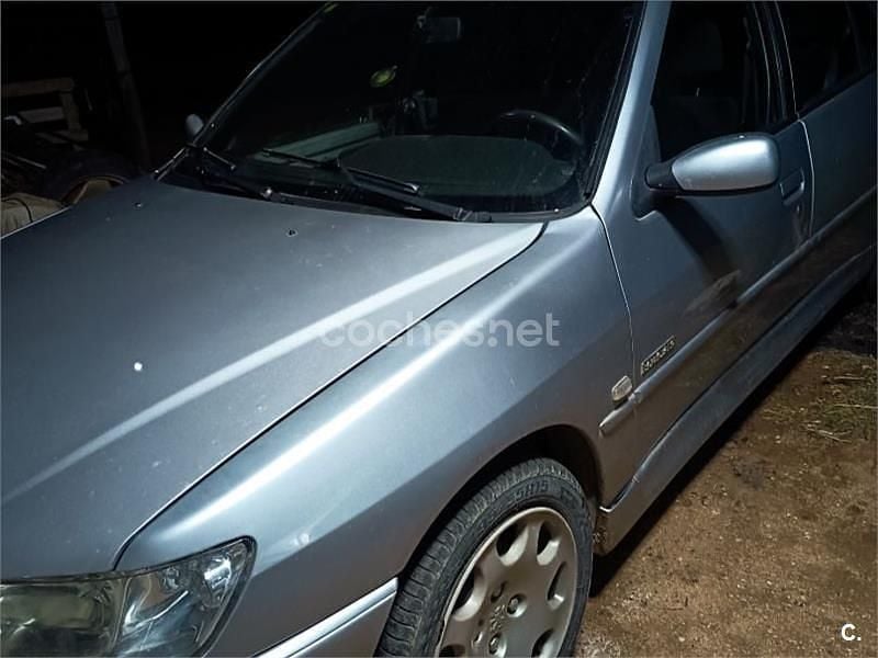 Usado Peugeot 306 90 CV (66 kW) 2000 Gris / plata Berlina