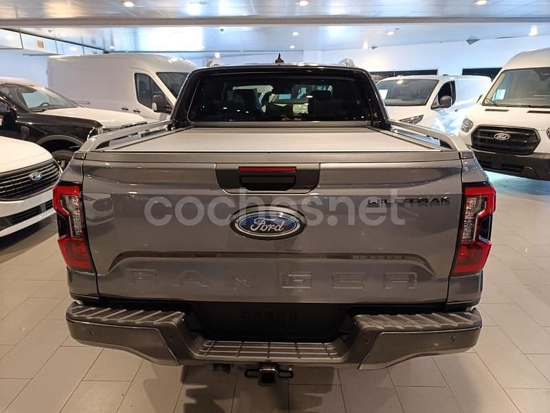 Nuevo Ford Ranger Wildtrack 240 CV (176 kW) 2025 Gris / plata Recogida