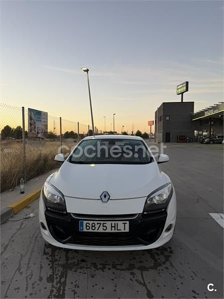 Blanco Usado 2012 Renault Mégane III Dynamique Berlina | 5000 € (Buen precio) - Imagen 1/2