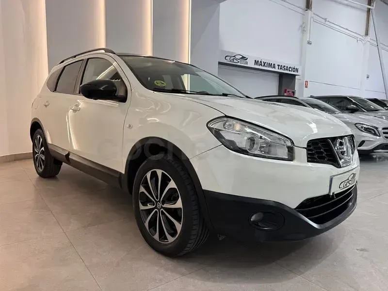 Usado Nissan Qashqai +2 Tekna 130 CV (95 kW) 2013 Blanco SUV