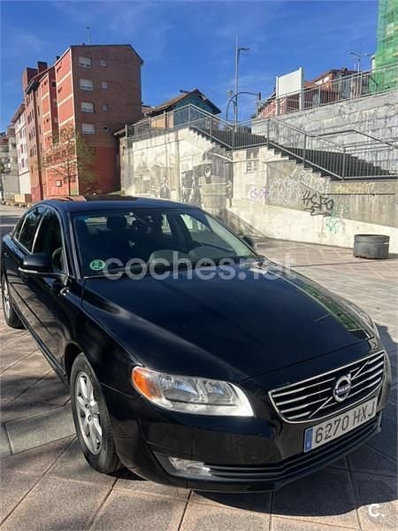 Negro Usado 2014 Volvo S80 Momentum Berlina | 10.500 € - Imagen 1/4