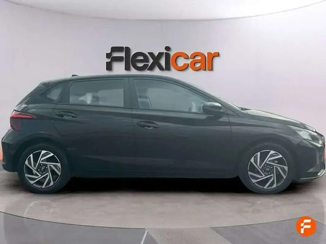 Usado Hyundai i20 84 CV (61 kW) 2024 Negro Utilitario