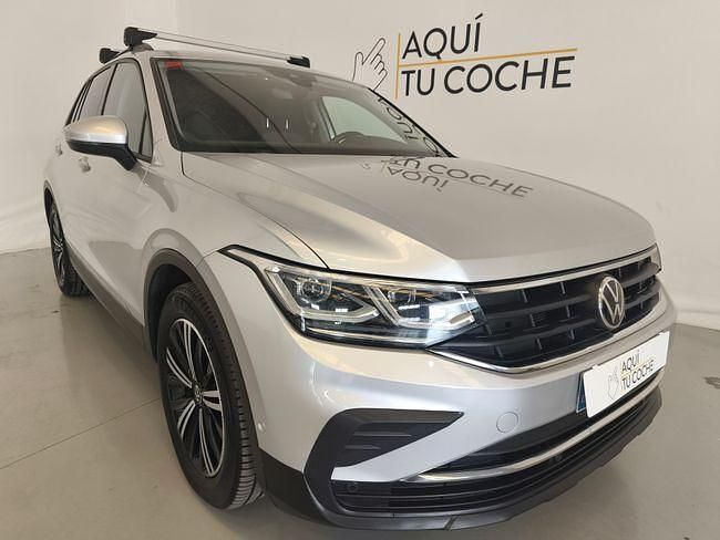 Usado VW Tiguan Life 150 CV (110 kW) 2021 Gris SUV