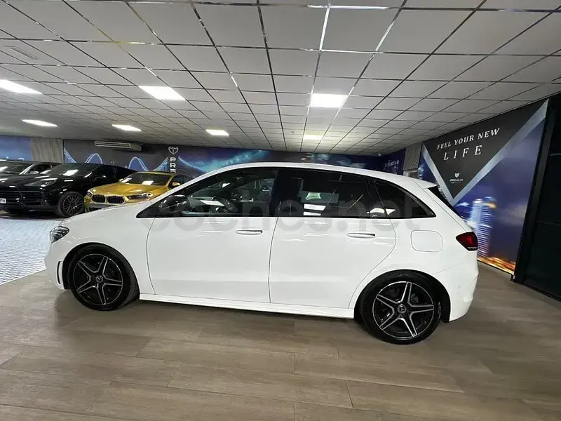 Usado Mercedes B200 163 CV (119 kW) 2020 Blanco Utilitario