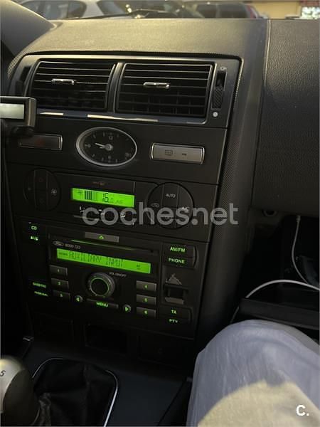 Negro Usado 2006 Ford Mondeo Ambiente Berlina | 2200 € (Buen precio) - Imagen 1/4
