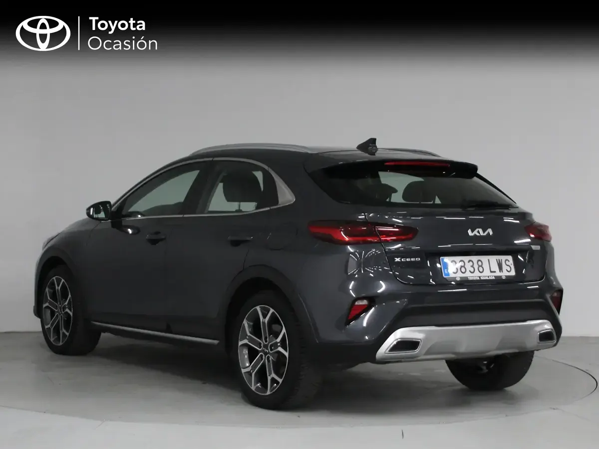 Usado Kia XCeed 160 CV (117 kW) 2022 Gris SUV
