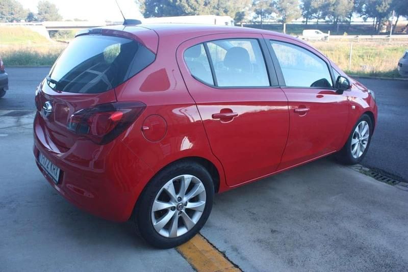Usado Opel Corsa Selective 90 CV (66 kW) 2018 Rojo Utilitario