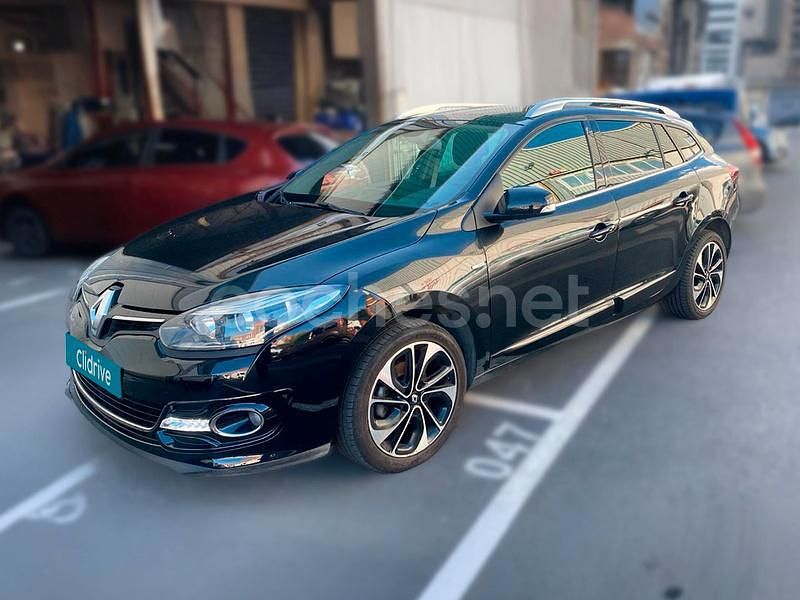 Usado Renault Mégane GrandTour Dynamique 130 CV (95 kW) 2014 Negro Familiar