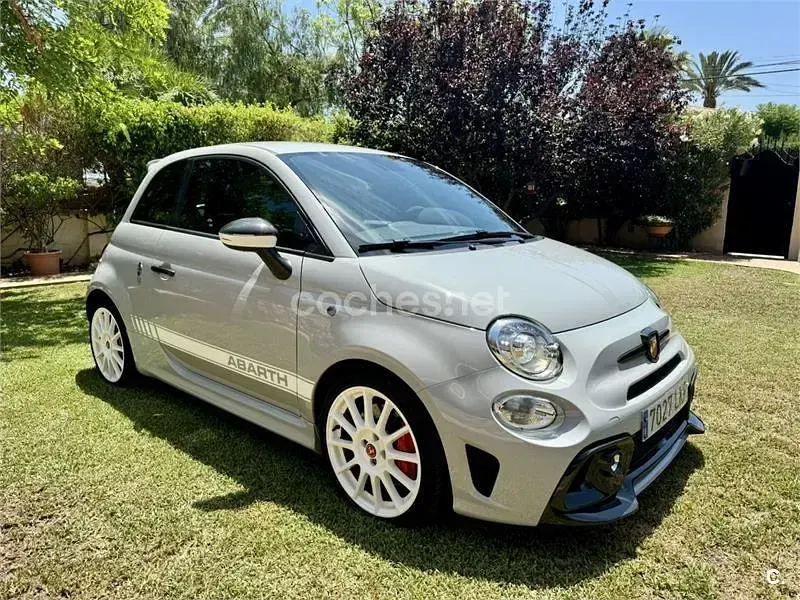 Usado Abarth 595 Esseesse 180 CV (132 kW) 2021 Gris / plata Berlina