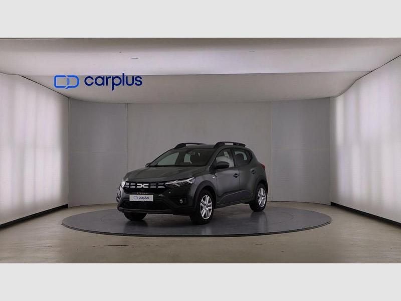 Usado Dacia Sandero Expression 91 CV (66 kW) 2024 Gris urban (metalizado) Utilitario