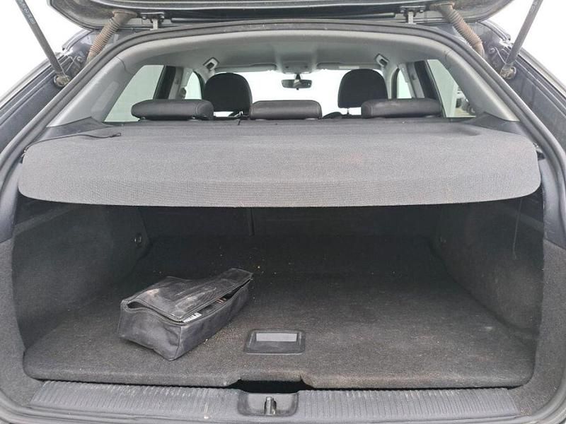 Usado Audi Q2 S-Line 116 CV (85 kW) 2023 Gris SUV