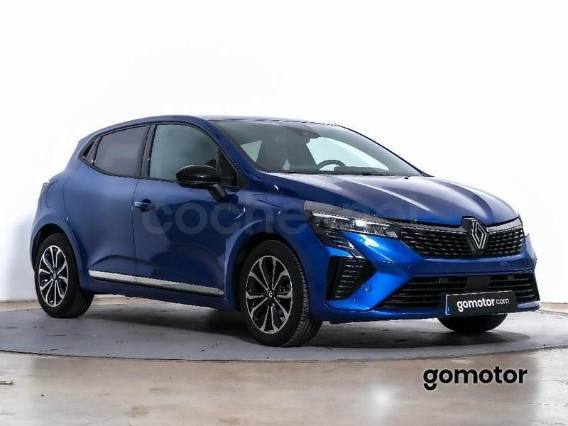 Begagnad Renault Clio V Techno 90 HK (66 kW) 2024 Blå Sedan
