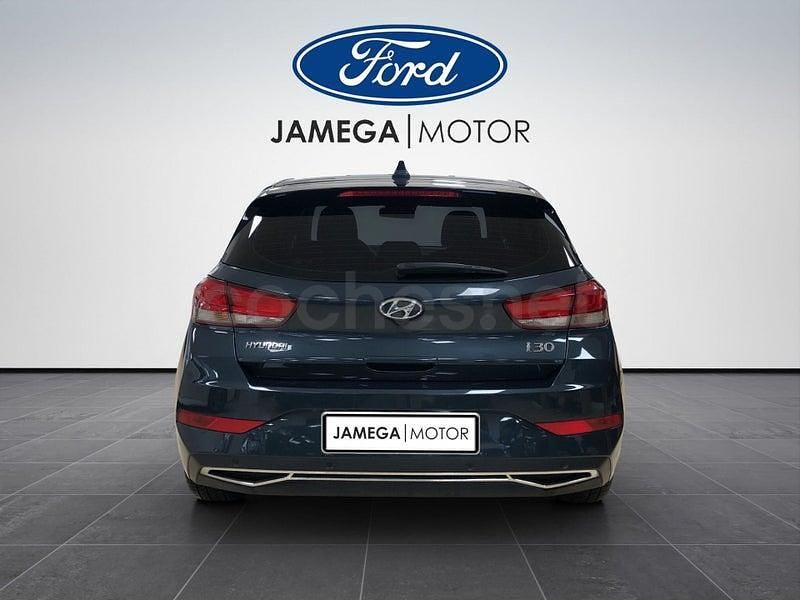 Usado Hyundai i30 110 CV (80 kW) 2022 Azul Utilitario