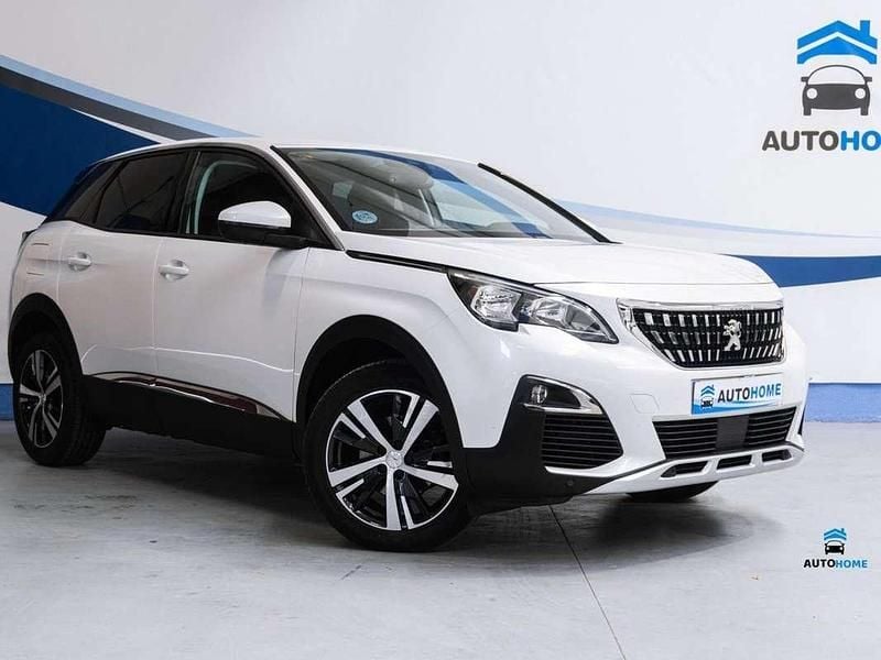 Usado Peugeot 3008 Allure 131 CV (96 kW) 2019 Blanco Monovolumen