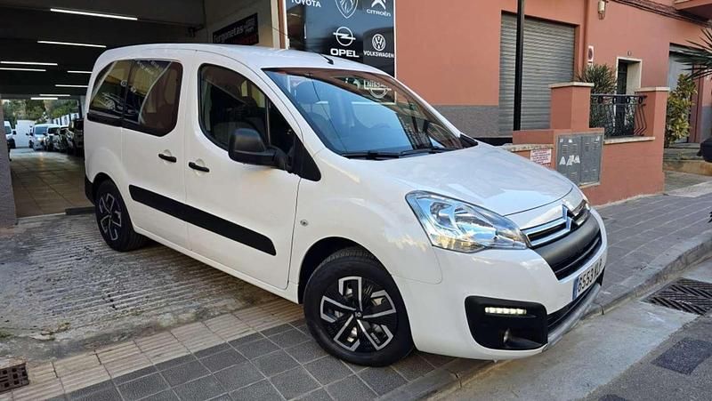 Usado Citroën Berlingo Live 75 CV (55 kW) 2018 Blanco Monovolumen