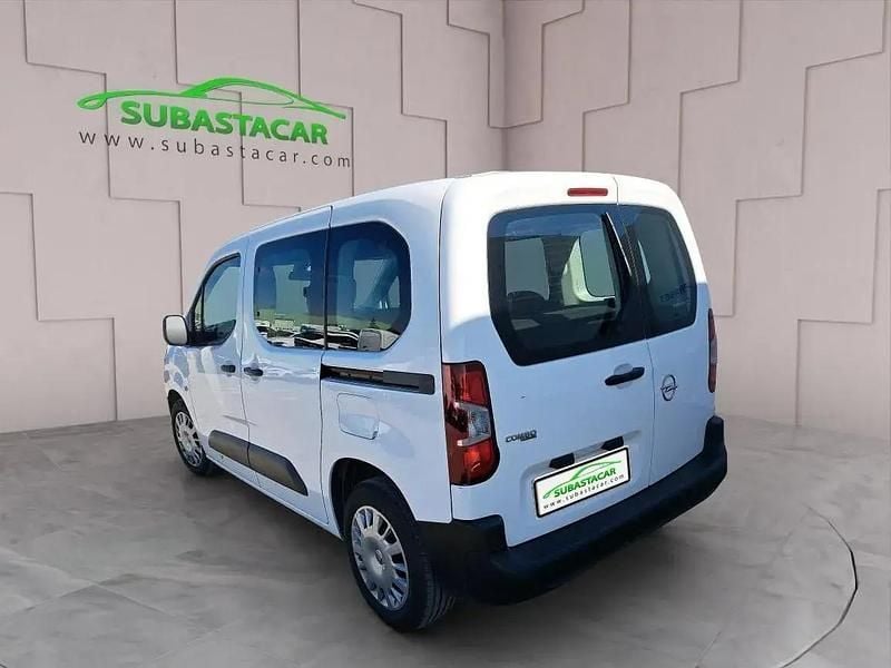 Usado Opel Combo Life Edition 102 HP (75 kW) 2021 Branco Monovolume