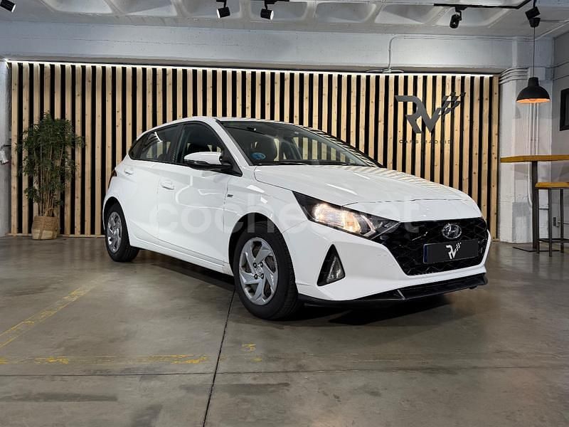 Usado Hyundai i20 100 CV (73 kW) 2021 Blanco Berlina