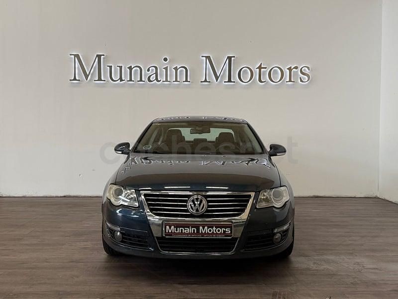 Usado VW Passat Highline 140 CV (102 kW) 2007 Azul Berlina