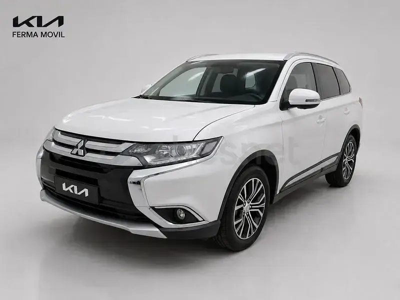 Usado Mitsubishi Outlander Motion 150 CV (110 kW) 2017 Blanco SUV