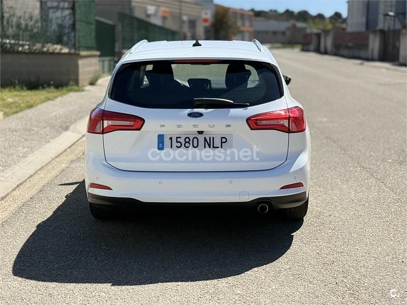 Usado Ford Focus Trend 120 CV (88 kW) 2020 Blanco Familiar