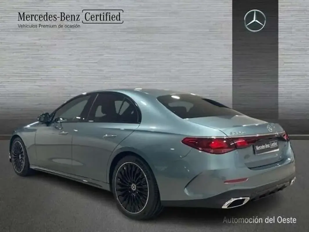 Usado Mercedes E220 197 CV (144 kW) 2025 Verde Berlina