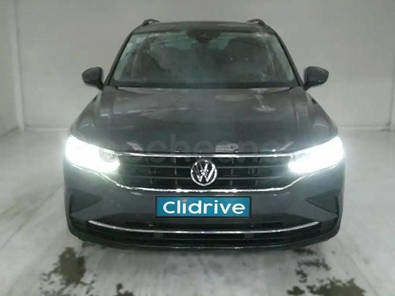 Usado VW Tiguan Allspace Life 150 CV (110 kW) 2022 Gris / plata SUV