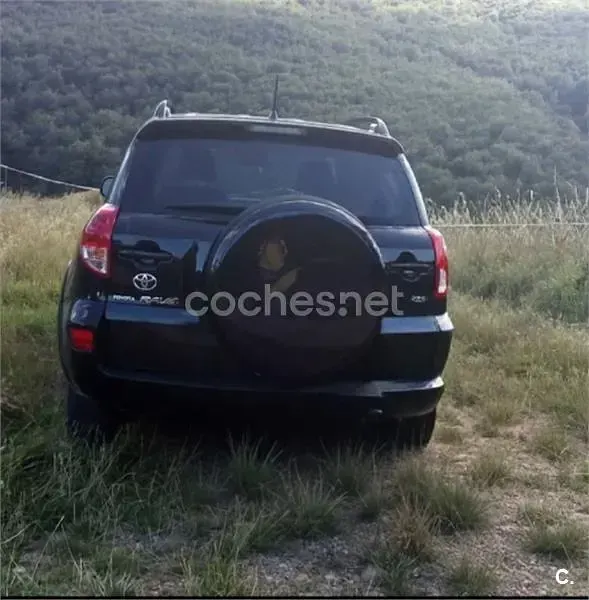 Usado Toyota RAV4 Premium 177 CV (130 kW) 2007 Negro SUV