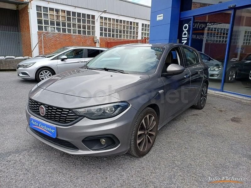 Usado Fiat Tipo Easy 95 CV (69 kW) 2018 Gris / plata Berlina
