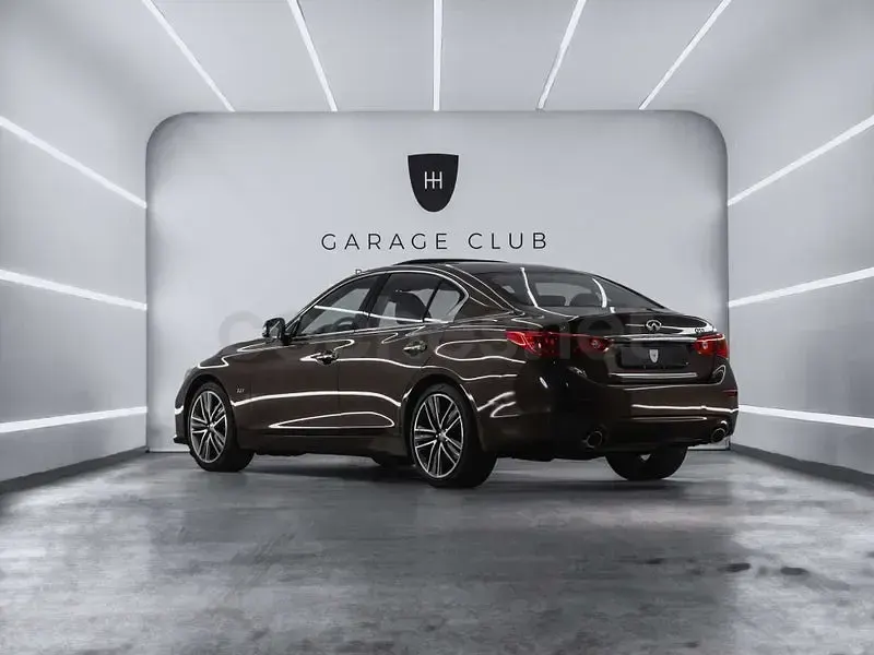 Usado Infiniti Q50 Premium 170 CV (125 kW) 2014 Marrón Berlina