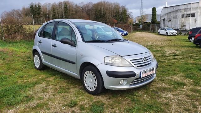 Gris Usado 2002 Citroën C3 Elegance Utilitario | 2900 € - Imagen 1/4