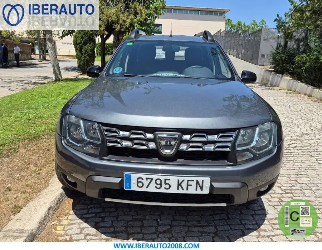 Usado Dacia Duster 125 CV (91 kW) 2017 Gris / plata SUV