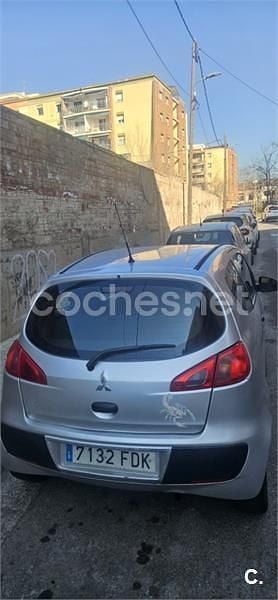 Usado Mitsubishi Colt Inform 75 CV (55 kW) 2007 Gris / plata Berlina