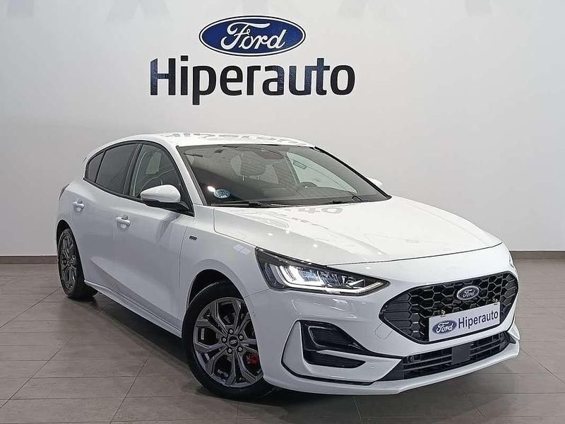 Blanco Usado 2022 Ford Focus ST-Line Utilitario | 16.990 € (Precio justo) - Imagen 1/4