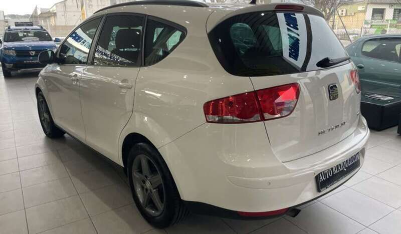 Usado Seat Altea XL I-Tech 105 CV (77 kW) 2015 Blanco Monovolumen