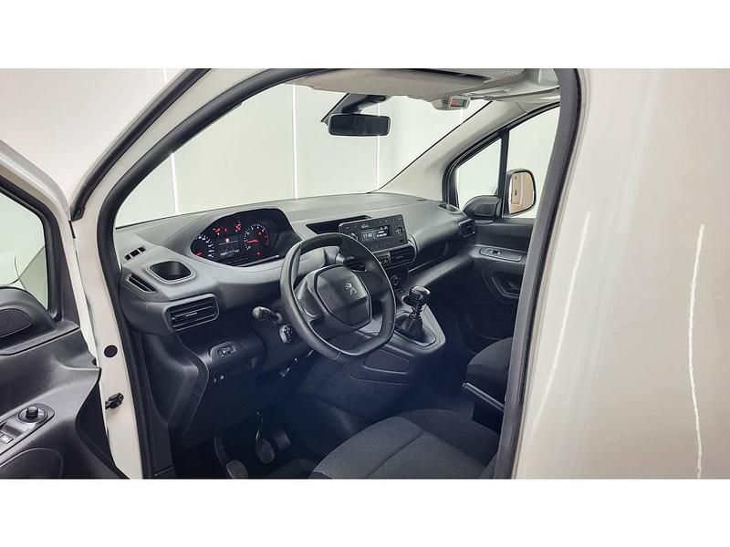 Usado Peugeot Rifter Active 100 CV (73 kW) 2021 Blanco Monovolumen