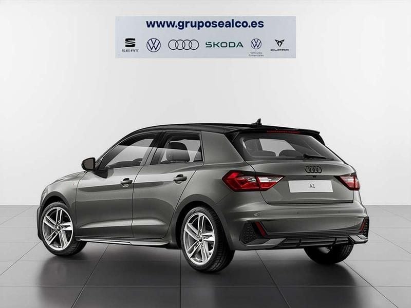 Usado Audi A1 Sportback Black Edition 150 CV (110 kW) 2023 Gris Utilitario