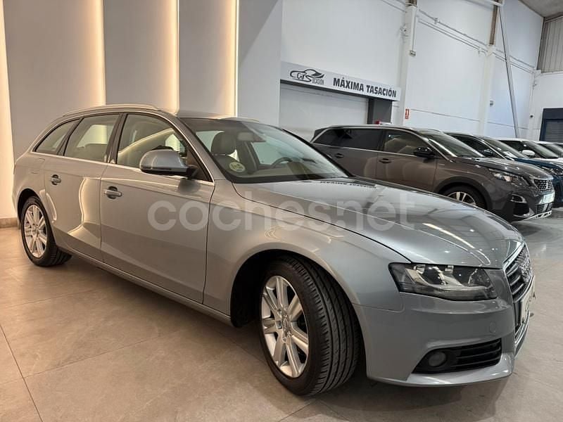 Usado Audi A4 150 CV (110 kW) 2012 Gris / plata Familiar