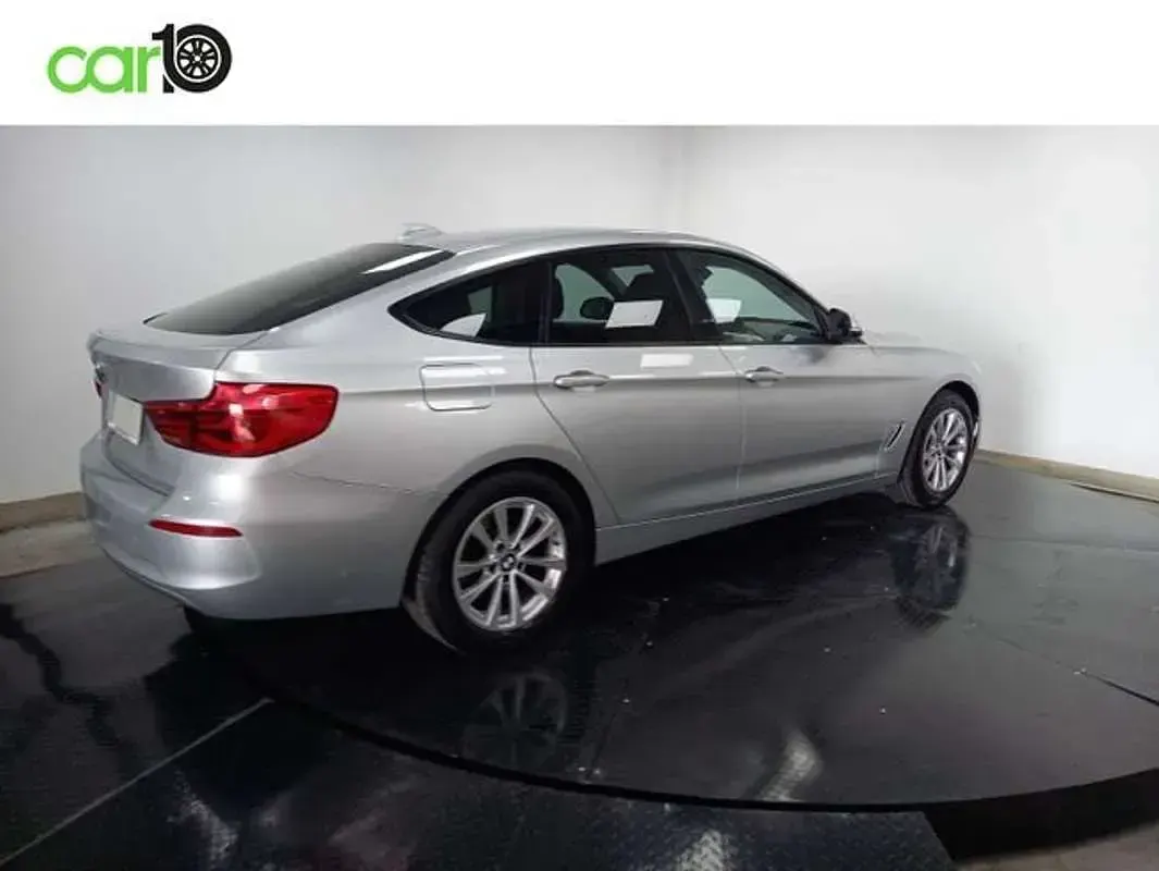 Usado BMW 318 136 CV (100 kW) 2017 Gris Berlina