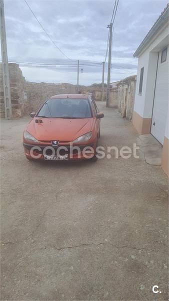 Naranja Usado 2000 Peugeot 206 Berlina | 1900 € (Precio justo) - Imagen 1/4