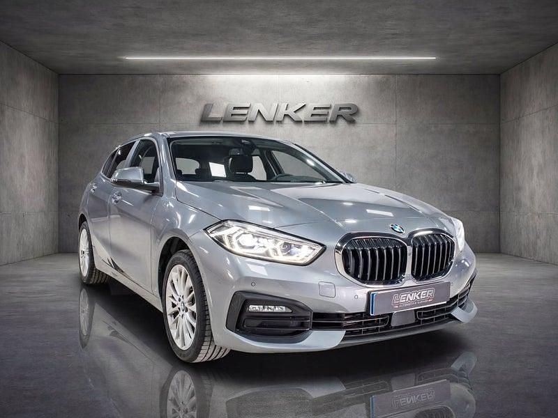 Usado BMW 118 150 CV (110 kW) 2024 Gris / plata Utilitario