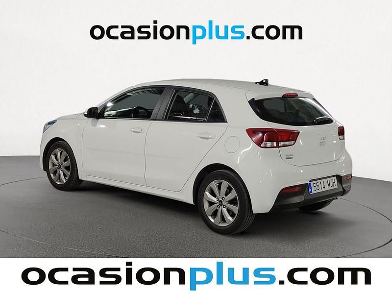 Usado Kia Rio 100 CV (73 kW) 2023 Blanco