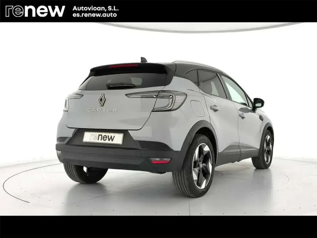 Usado Renault Captur Techno 101 CV (74 kW) 2025 Gris SUV