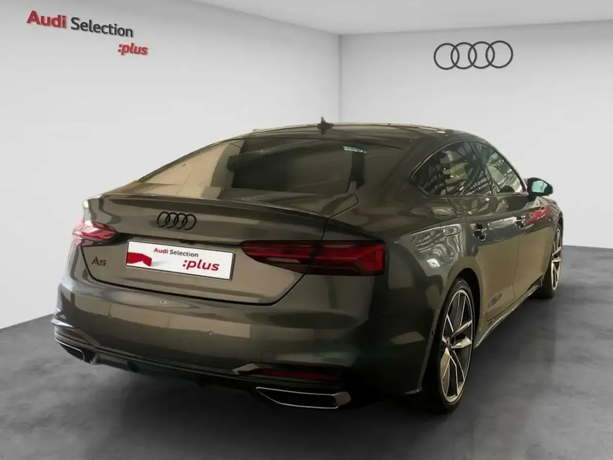 Usado Audi A5 Sportback Ambiente 204 CV (150 kW) 2023 Gris Utilitario