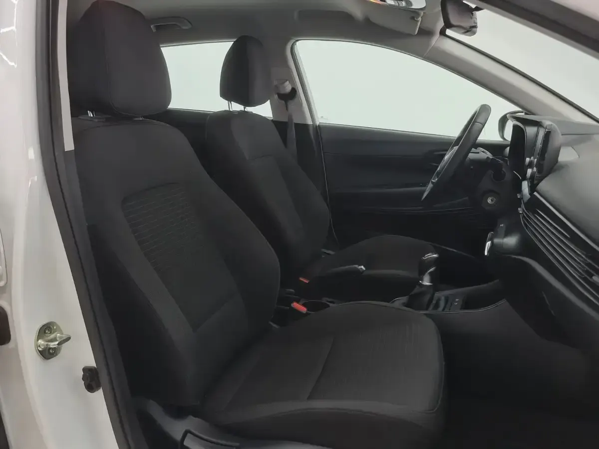 Usado Hyundai i20 101 HP (74 kW) 2021 Branco Sedan