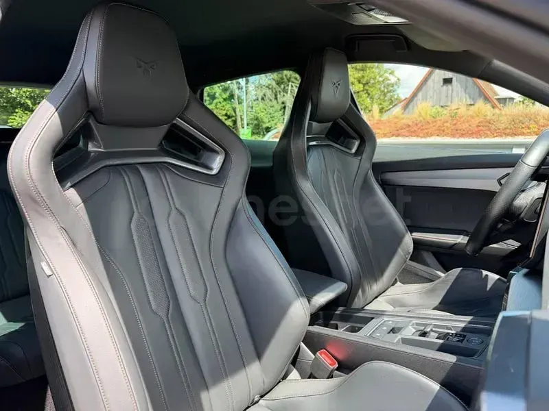 Usado Cupra Formentor VZ 390 CV (286 kW) 2023 Gris / plata SUV