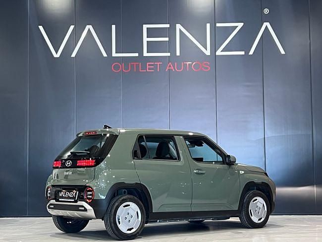 Usado Hyundai Inster 69 kW (95 CV) 2024 Verde Utilitario