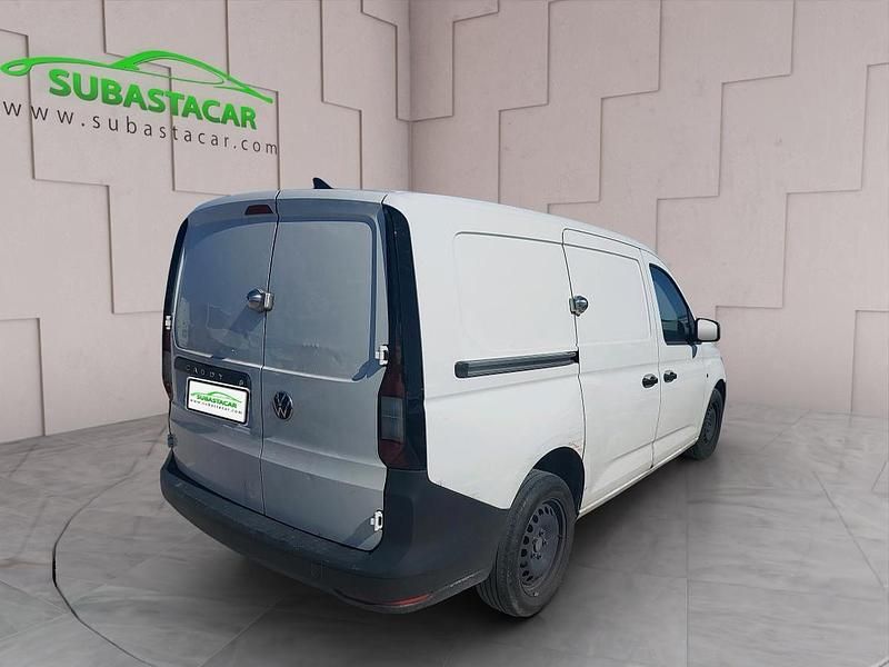 Usado VW Caddy Maxi 102 CV (75 kW) 2021 Blanco Monovolumen