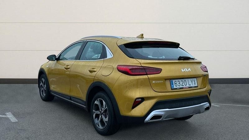 Usado Kia XCeed 160 CV (117 kW) 2022 Amarillo SUV